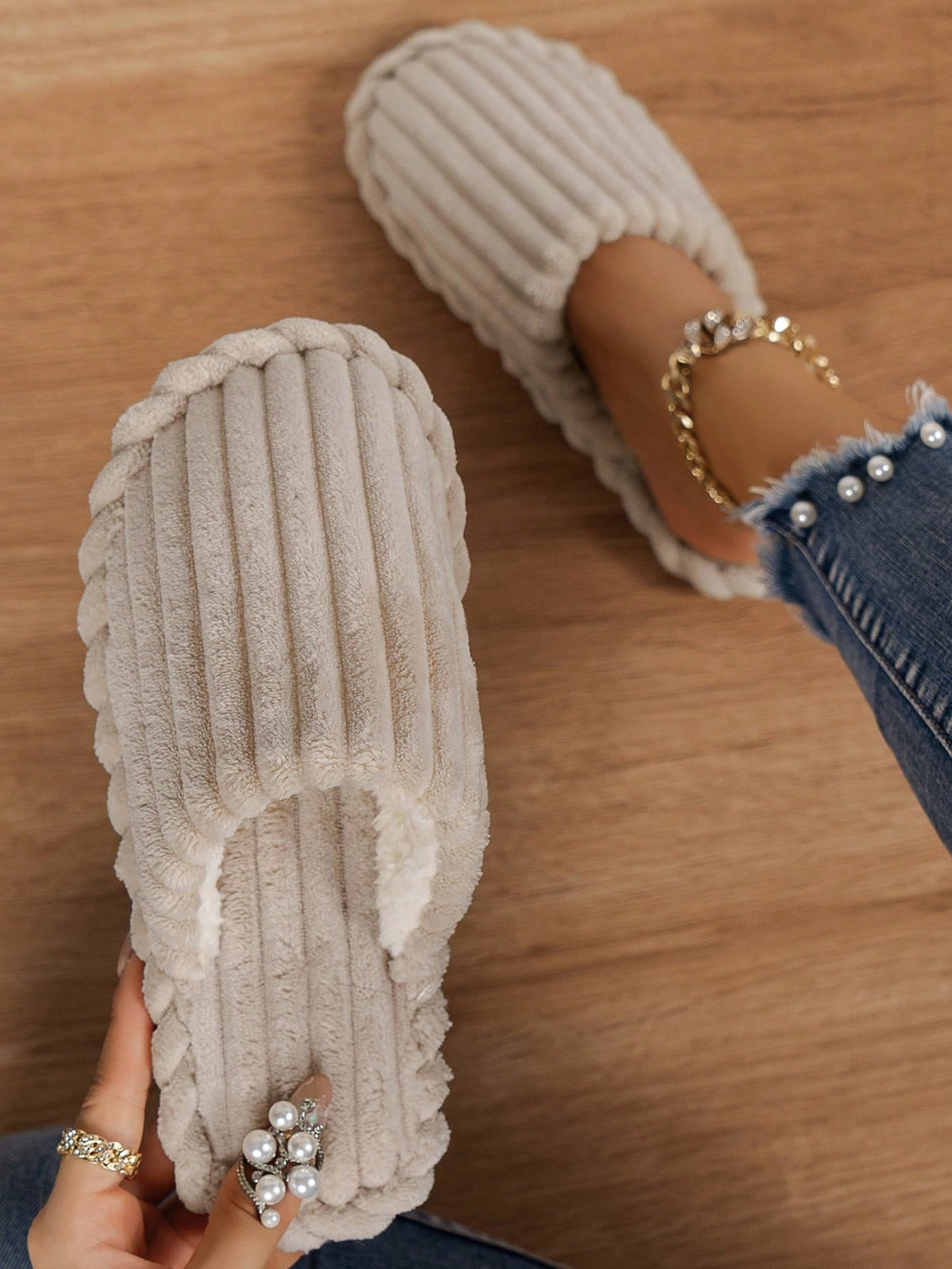 Women's Corduroy Mule Slippers, Closed-Toe Backless House Slippers with Light Sole, Cream