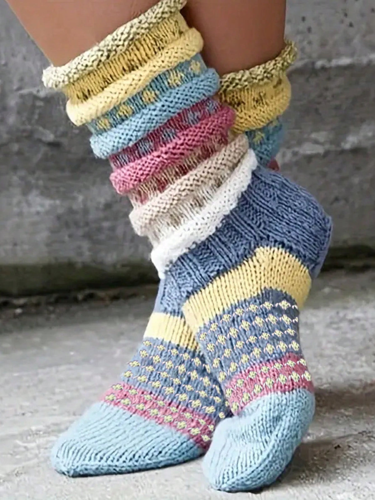 Women's Chunky Knit Slouch Socks, 2 Pairs with Colorful Stripes, Warm House Socks, Blue