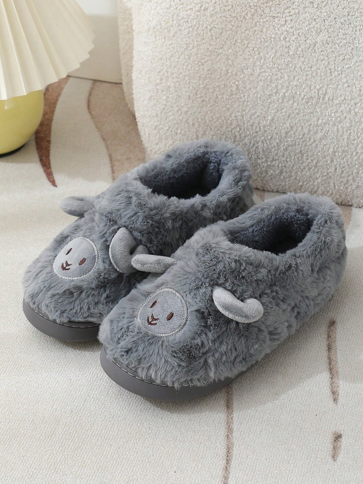 Women's Lamb Slippers, Fuzzy Closed-Toe House Slippers with Embroidered Face and Fleece Lining, Gray