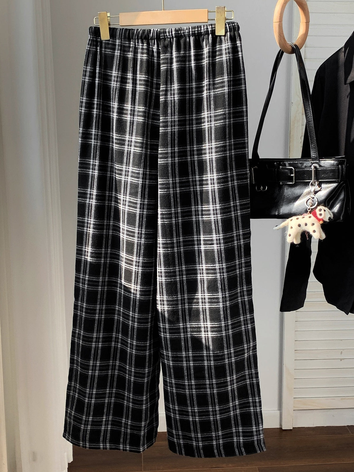 Women's Plaid Pajama Pants with Drawstring, Wide Leg Lounge Pants with Pockets, Black Plaid, view 2